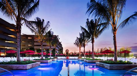borgata 6d|BORGATA OUTDOOR POOL .